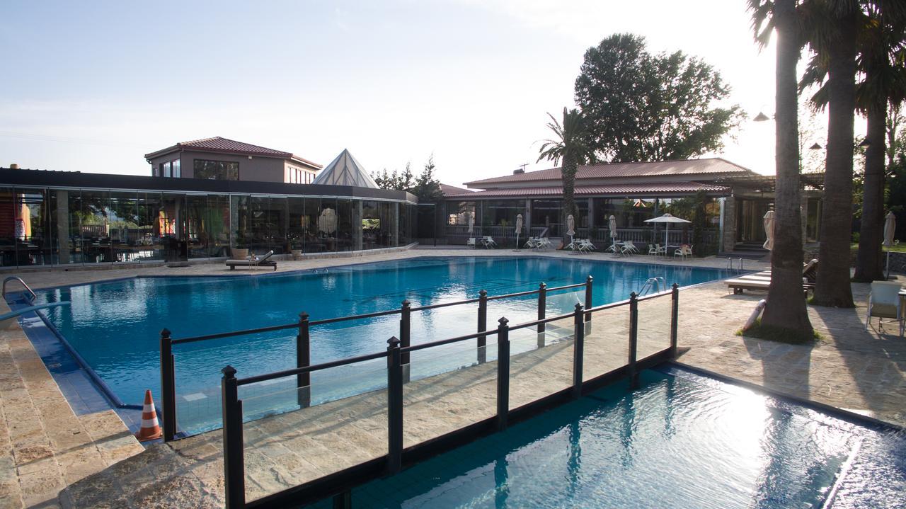 Corali Resort Agrinio Extérieur photo